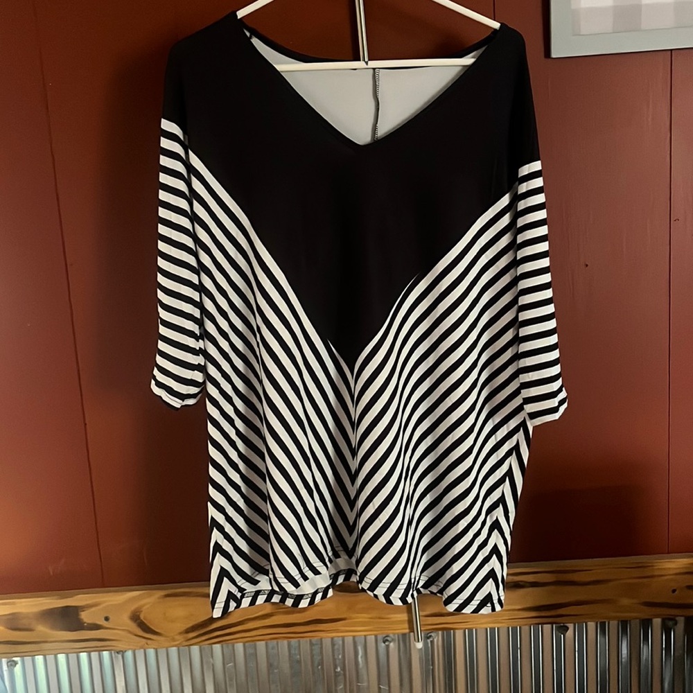Women’s plus size top! Size 16/18